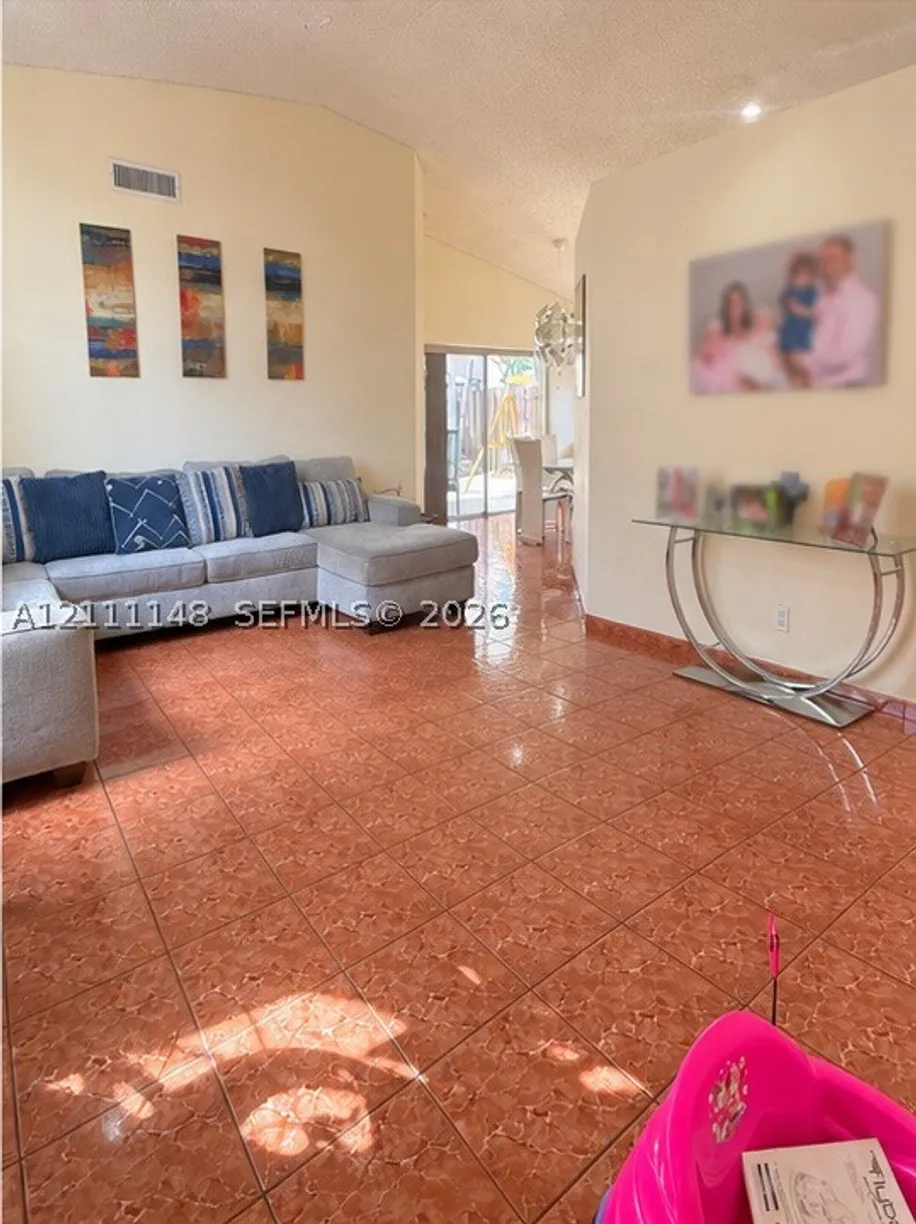 8110 SW 157th Ct, Miami, FL 33193 Property for sale