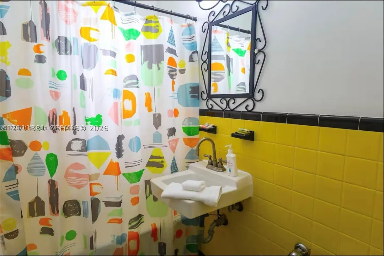 3710 Collins Ave #N-206, Miami Beach, FL 33140 Property for sale
