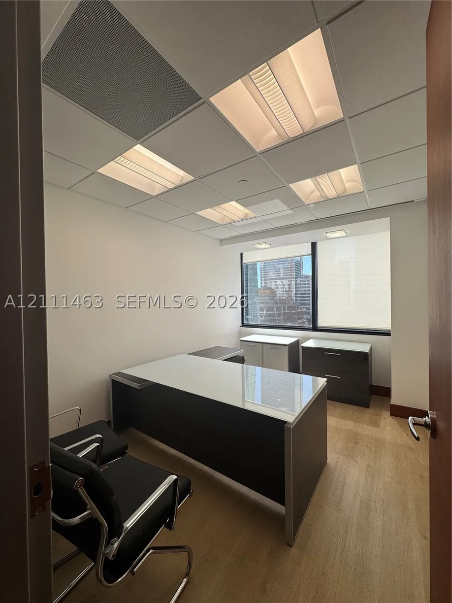 1200 Brickell Ave, Miami, FL 33131 Property for sale