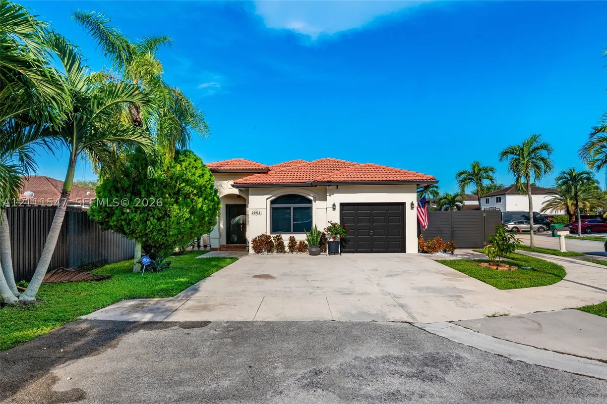 20016 NW 81st Path, Hialeah, FL 33015 Property for sale