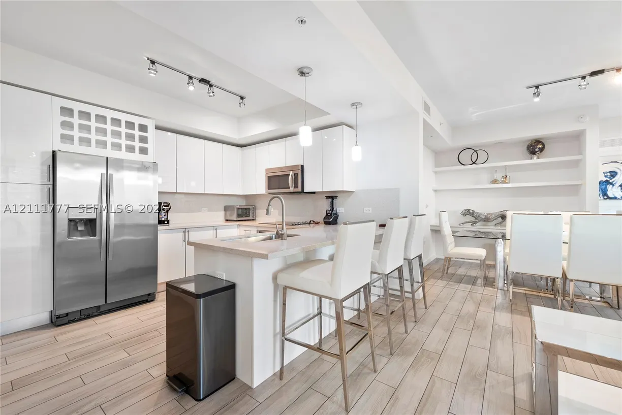999 SW 1st Ave #2204, Miami, FL 33130 Property for sale