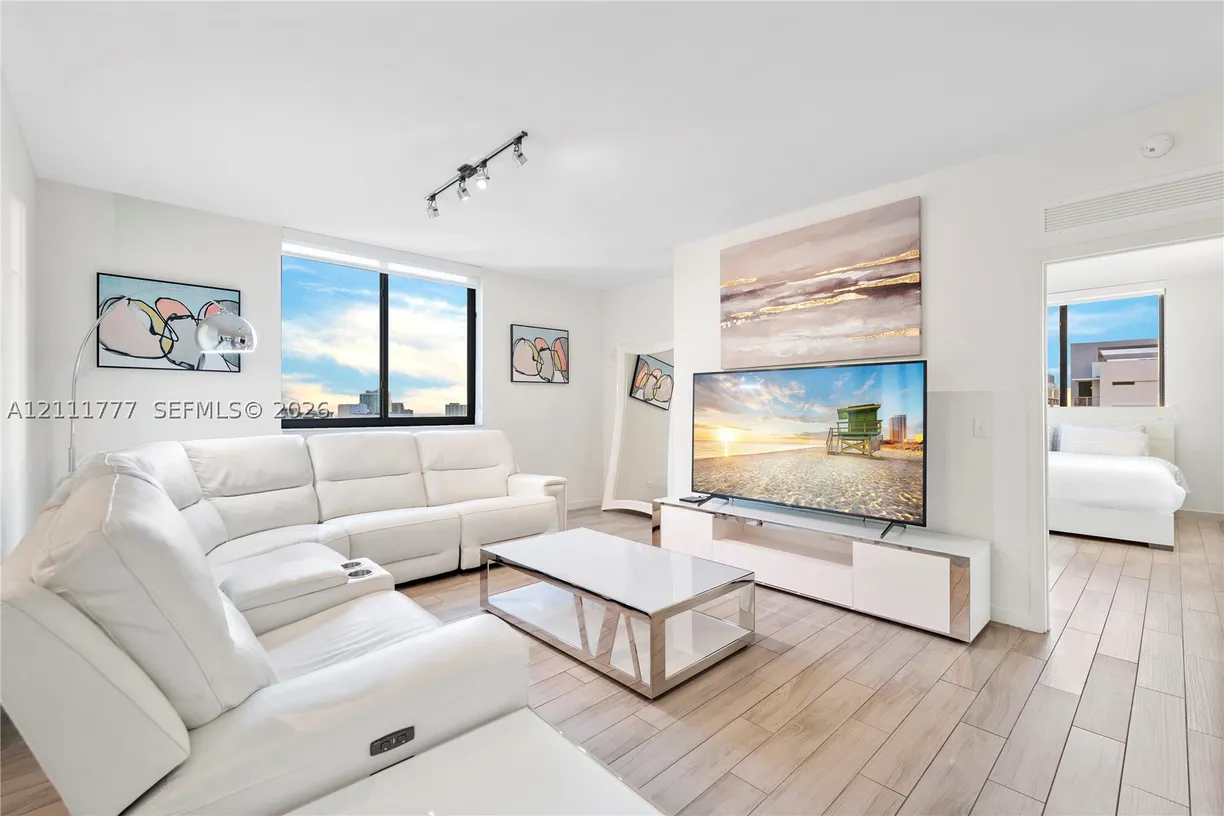 999 SW 1st Ave #2204, Miami, FL 33130 Property for sale