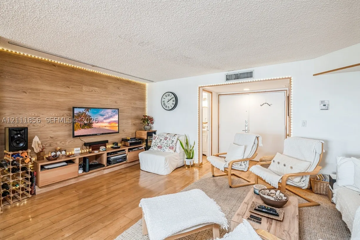 6423 Collins Ave #1602, Miami Beach, FL 33141 Property for sale