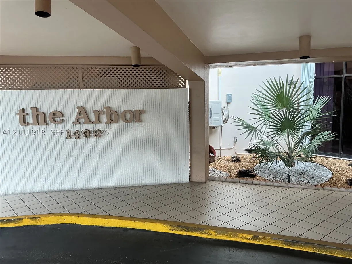 1400 Saint Charles Pl #PH20, Pembroke Pines, FL 33026 Property for sale