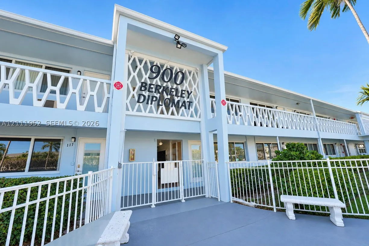 900 Atlantic Shores Blvd #101, Hallandale Beach, FL 33009 Property for sale
