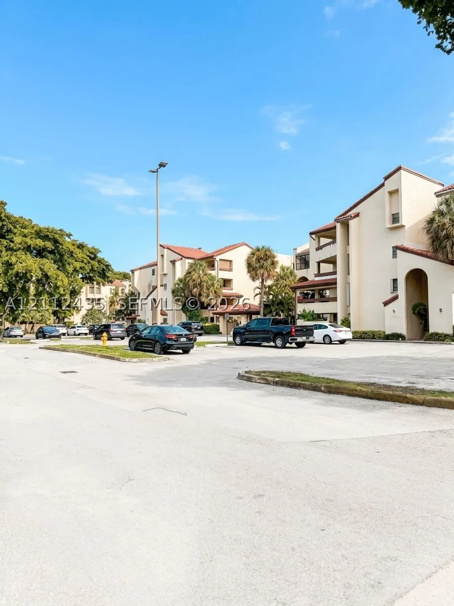 8810 SW 123rd Ct #M103, Miami, FL 33186 Property for sale