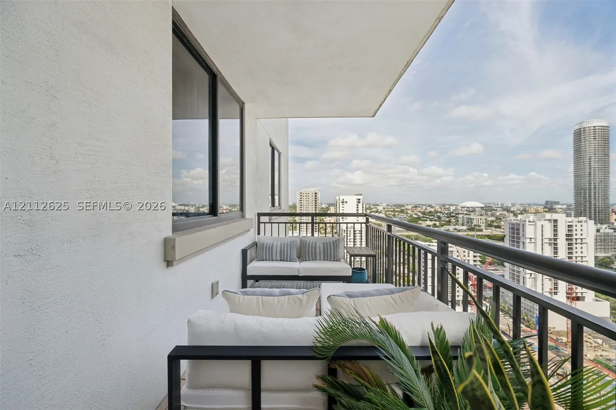 1717 N Bayshore Dr #A-4231, Miami, FL 33132 Property for sale