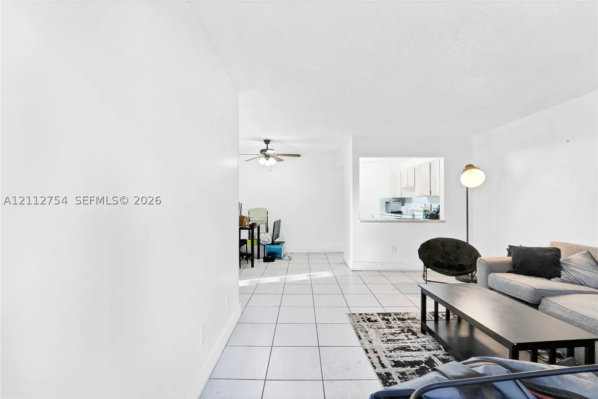 2570 W 67th Pl #14-2, Hialeah, FL 33016 Property for sale