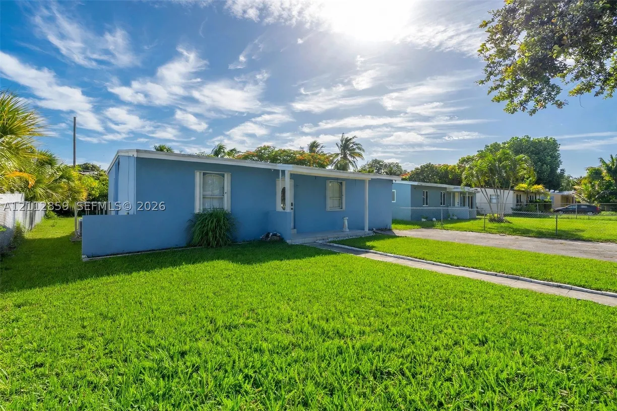 1207 Chateau Park Dr, Fort Lauderdale, FL 33311 Property for sale