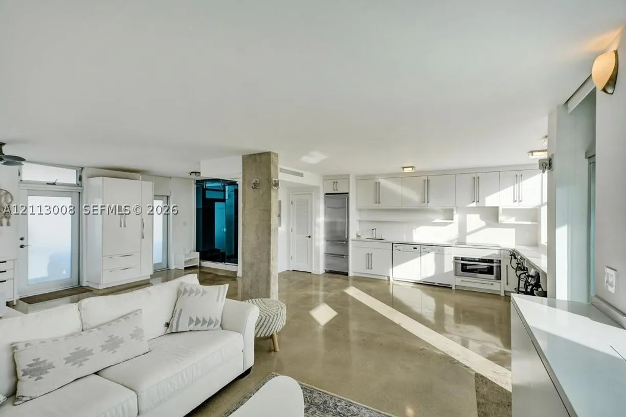 301 Ocean Dr #402, Miami Beach, FL 33139 Property for sale