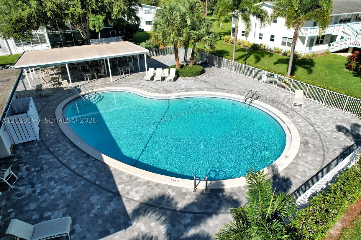 182 Westbury J #182, Deerfield Beach, FL 33442 Property for sale