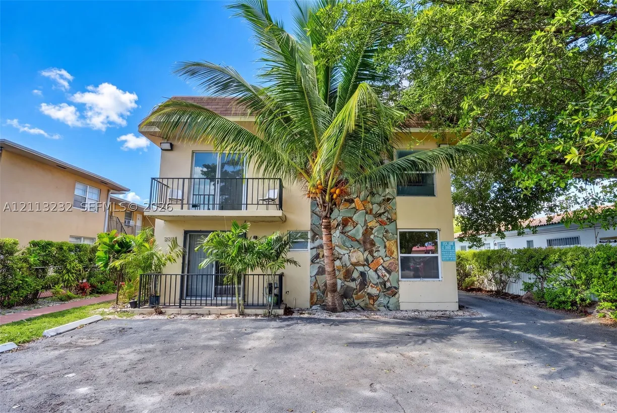 1619 NW 1st St, Miami, FL 33125 Property for sale