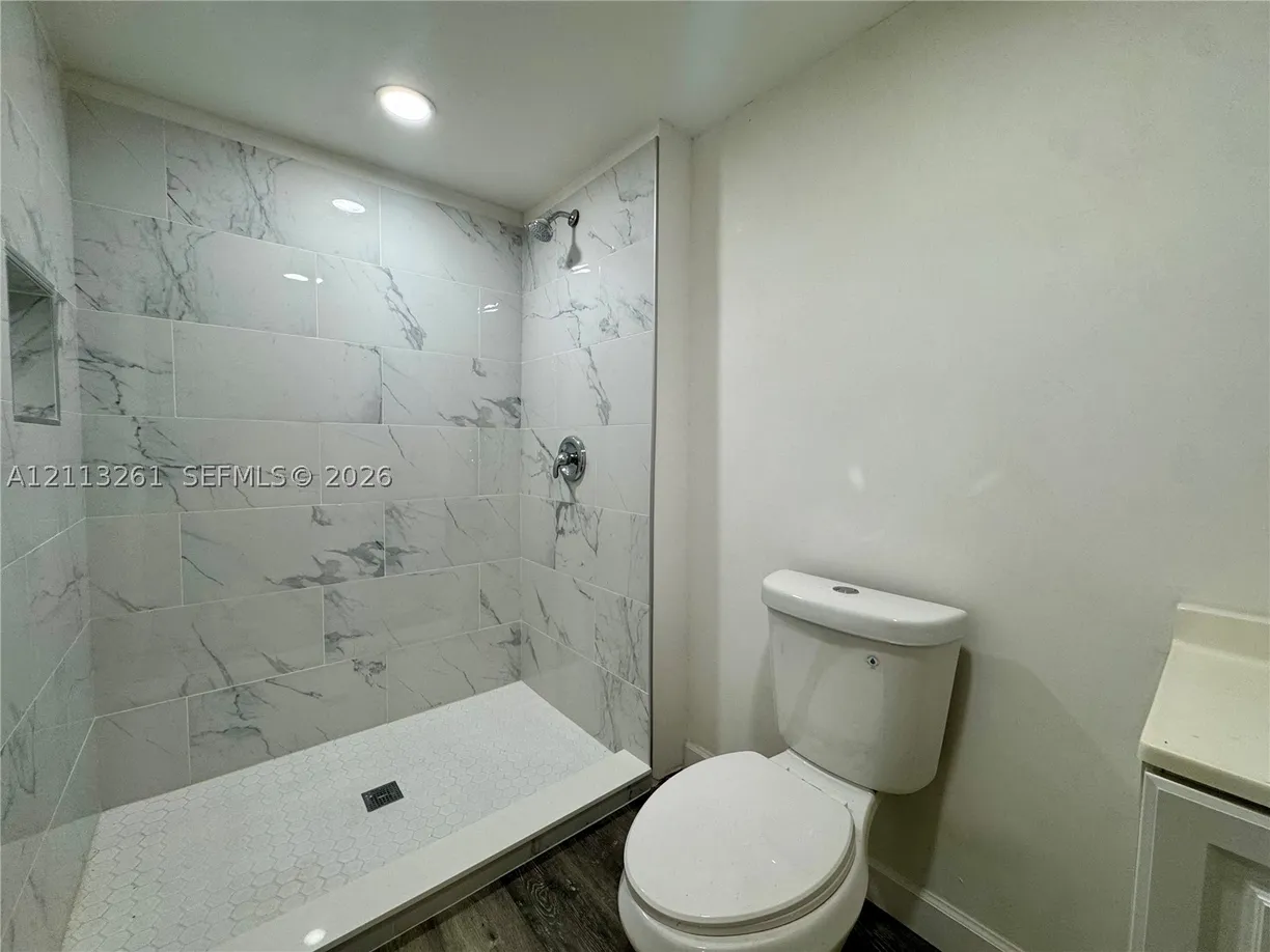 7605 NW 68th Ct, Medley, FL 33166 Property for sale