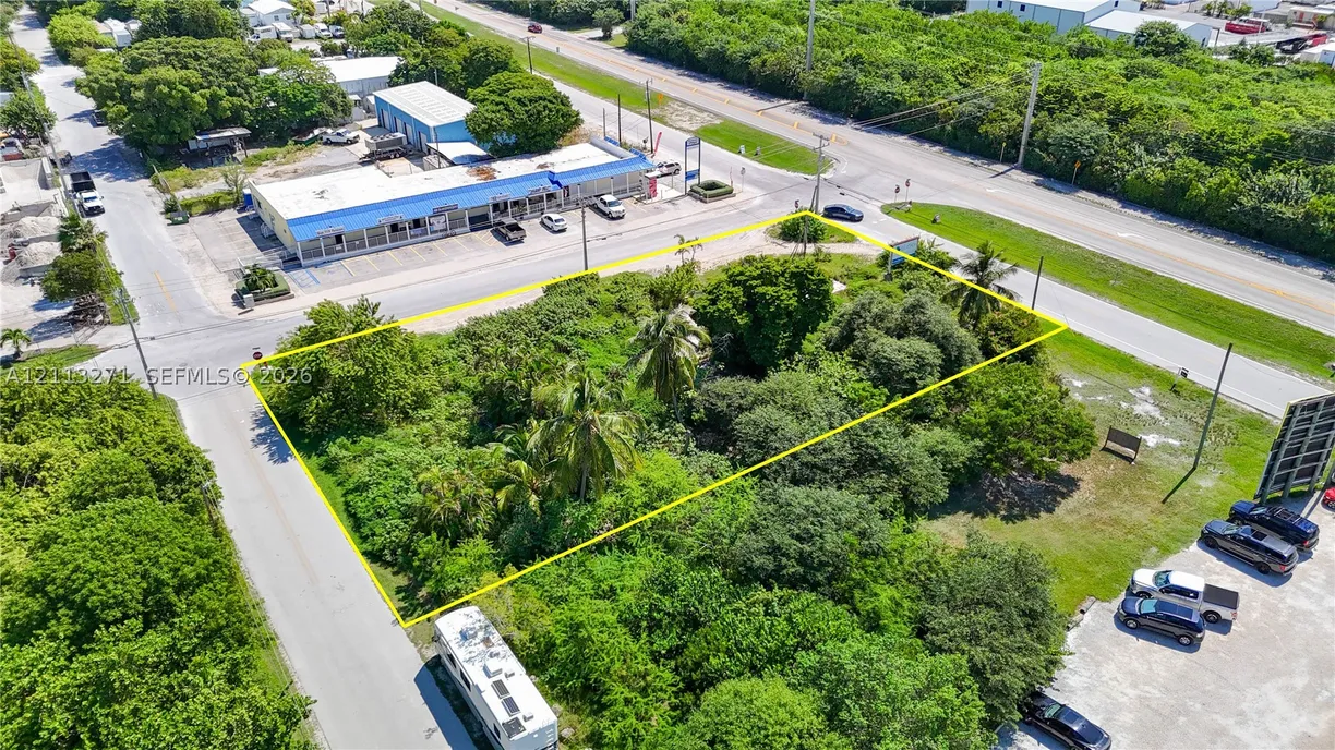 31095 Avenue A, Big Pine, FL 33043 Property for sale