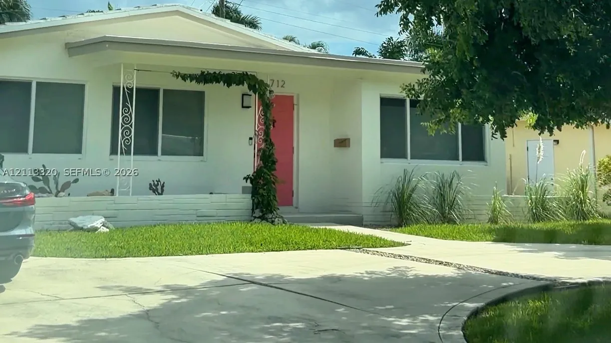 712 NE 25th Ave, Pompano Beach, FL 33062 Property for sale
