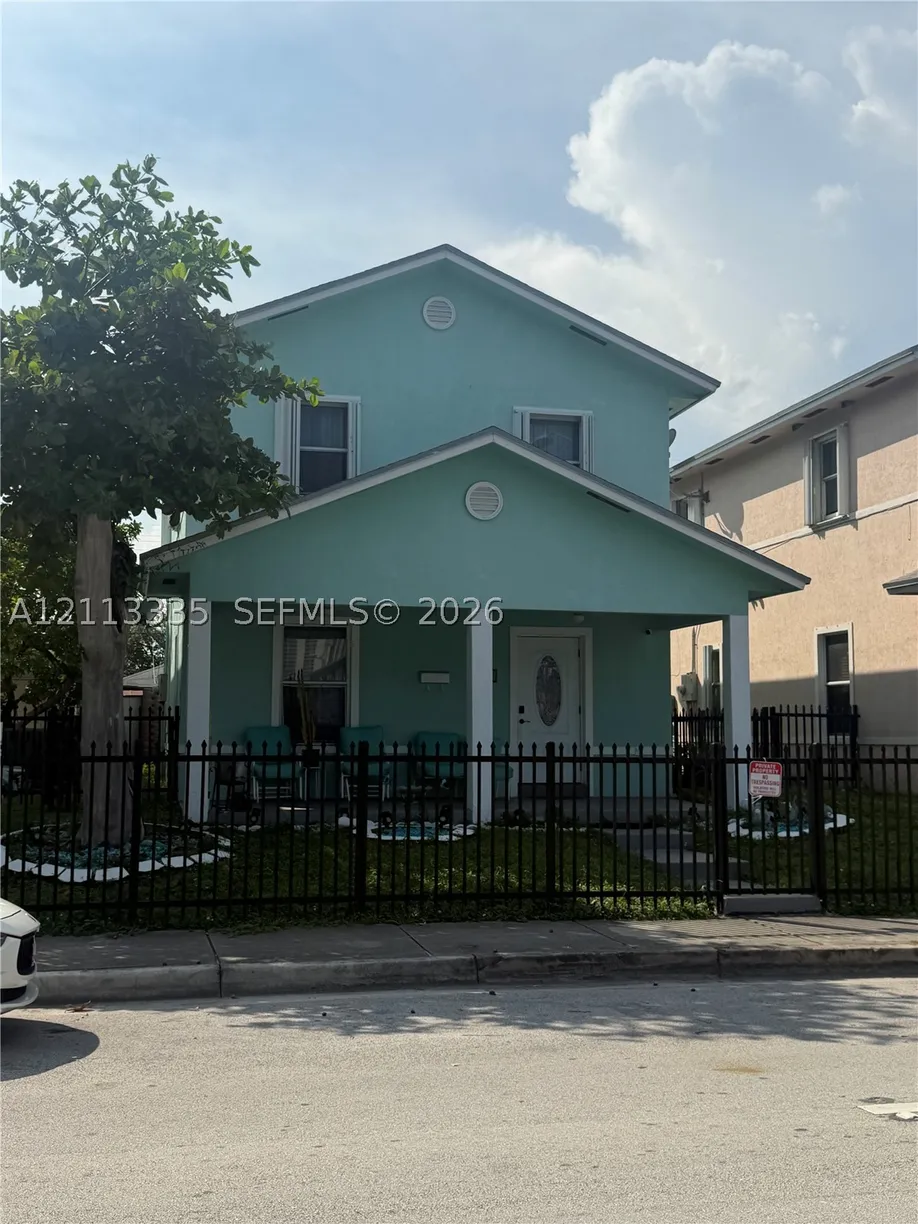 1990 NW 1st Pl, Miami, FL 33136 Property for sale