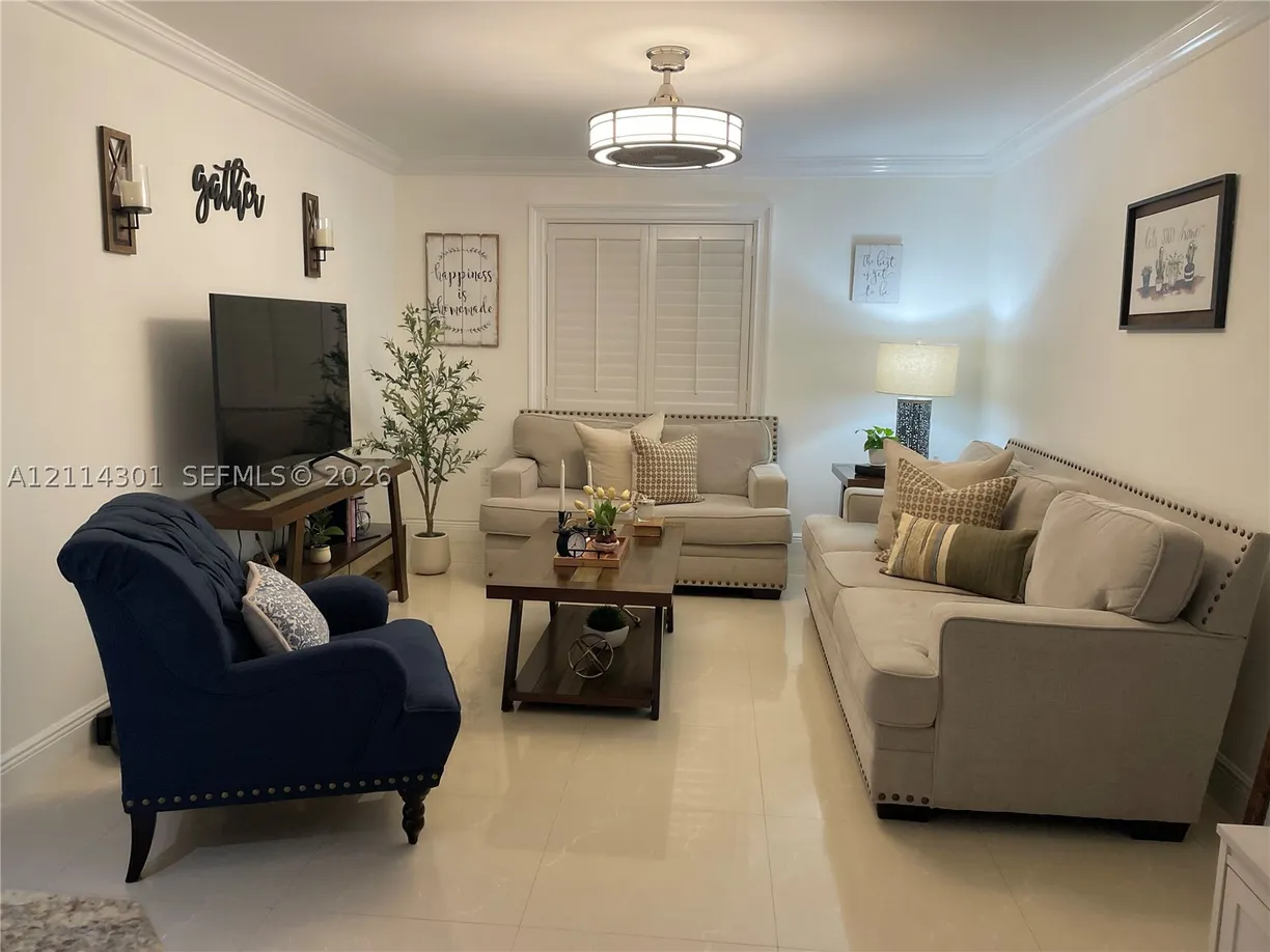 8605 SW 68th Ct #5, Pinecrest, FL 33156 Property for sale