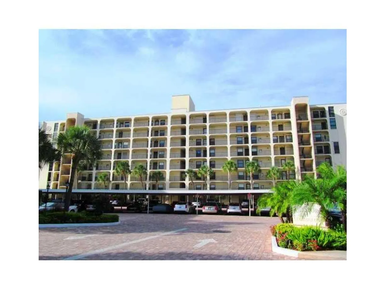 South Florida Real Estate | View 1631 Riverview Rd, 504 | 2 Beds, 2 Baths