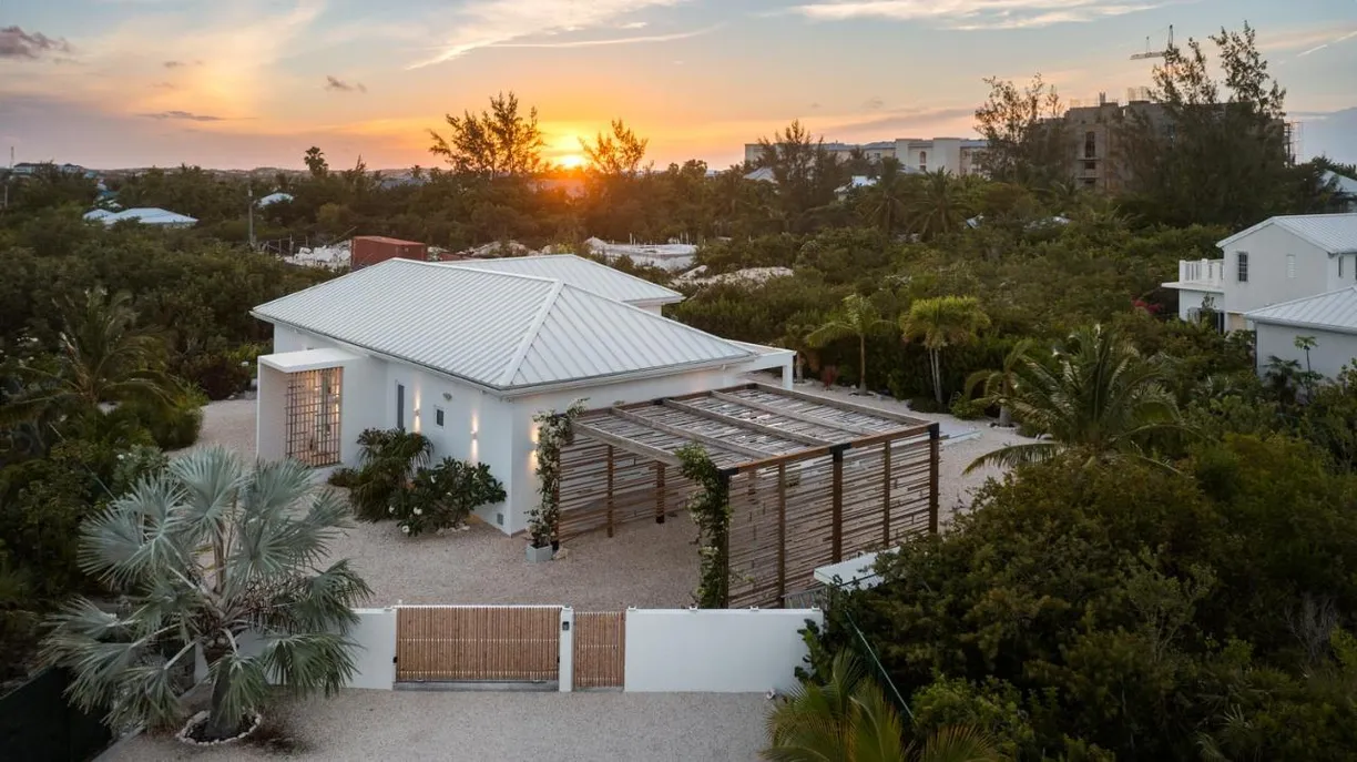 Turks and Caicos Real Estate | View CORAL VILLAS ON GRACE BAY | 3 Beds, 3 Baths