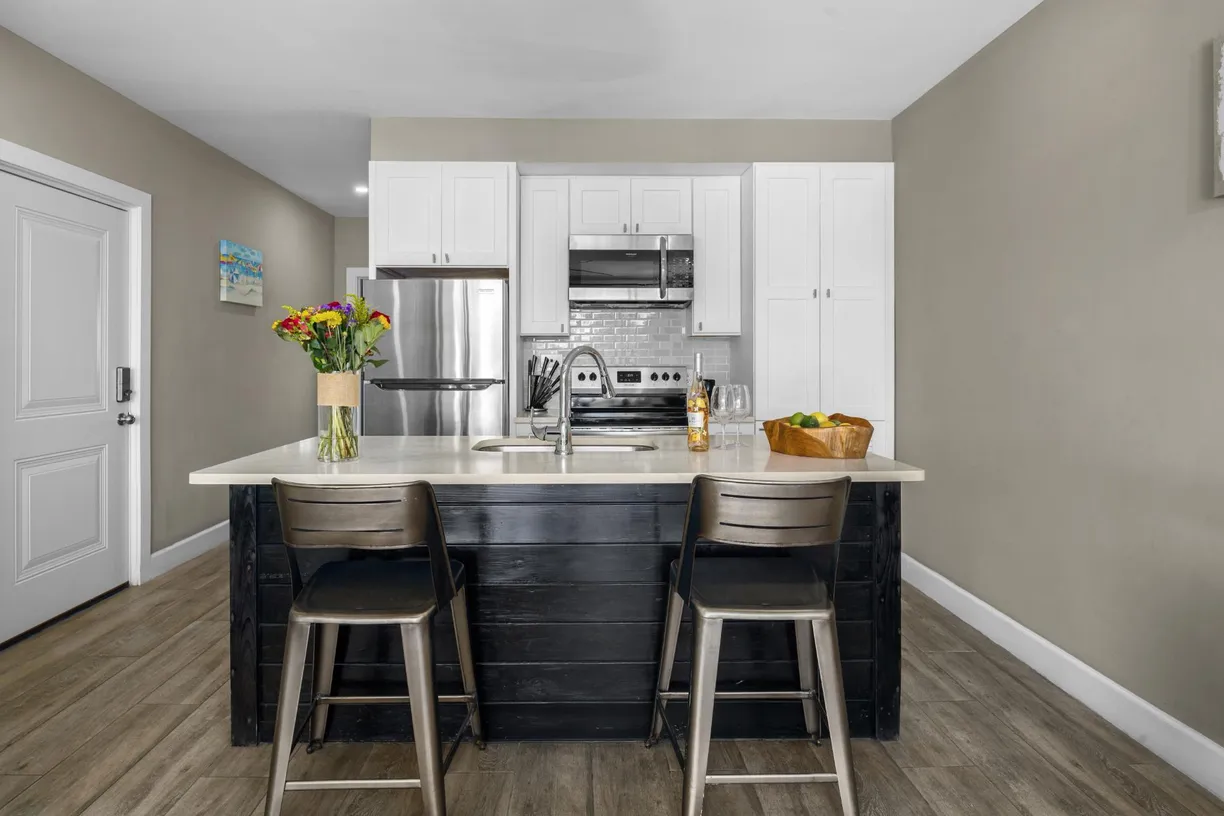 Turks and Caicos Real Estate | View THE TIDES AT GRACE BAY, 204 | Listing