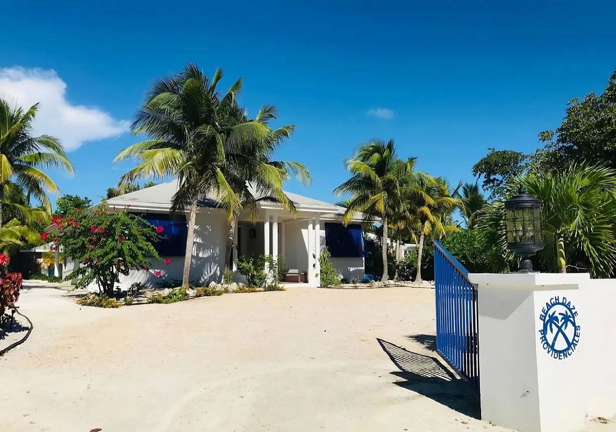 Turks and Caicos Real Estate | View BEACH DAZE VILLA LEEWARD | 3 Beds, 2 Baths