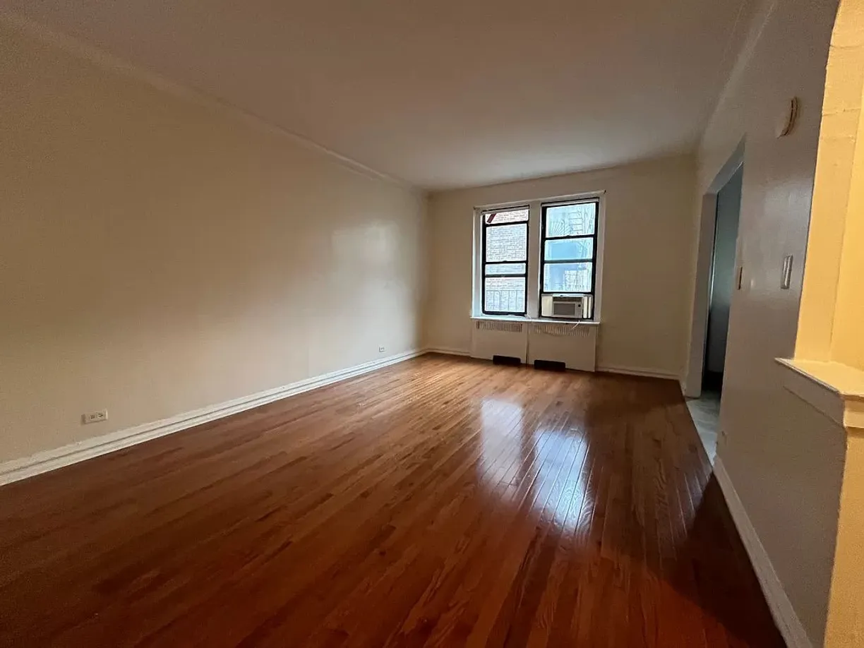 New York City Real Estate | View 275 Fort Washington Avenue, 2E | 1 Bath