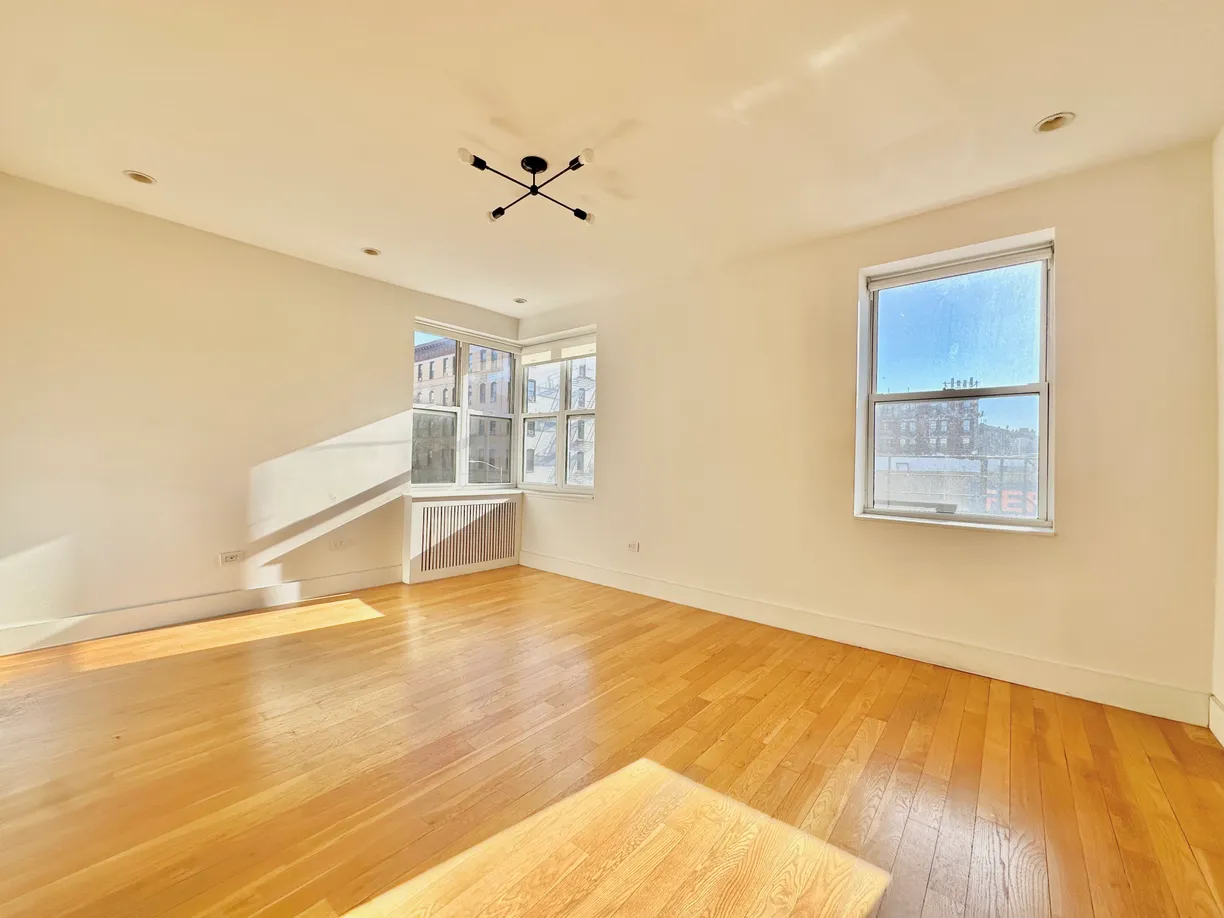New York City Real Estate | View 4300 Broadway, 4A | 1 Bed, 1 Bath