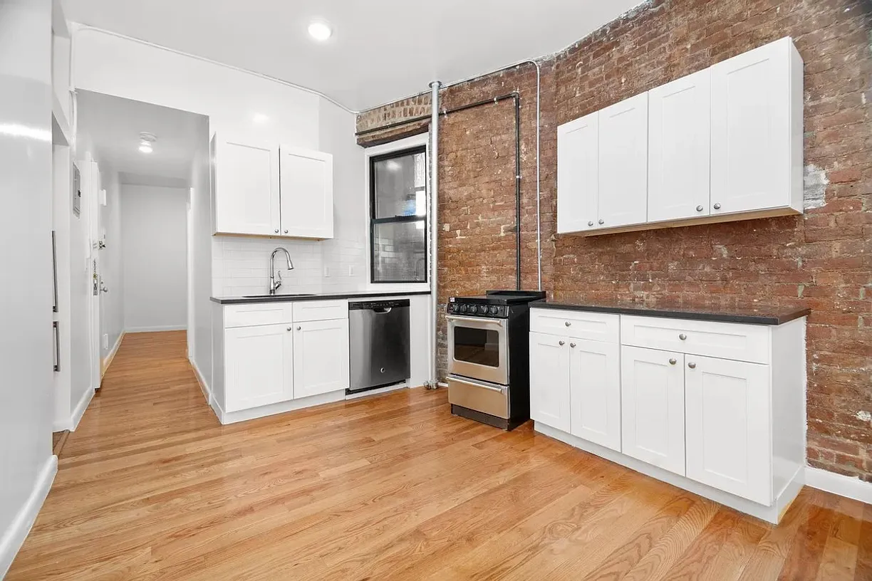 New York City Real Estate | View 551 Hudson Street, 3 | 2 Beds, 1 Bath