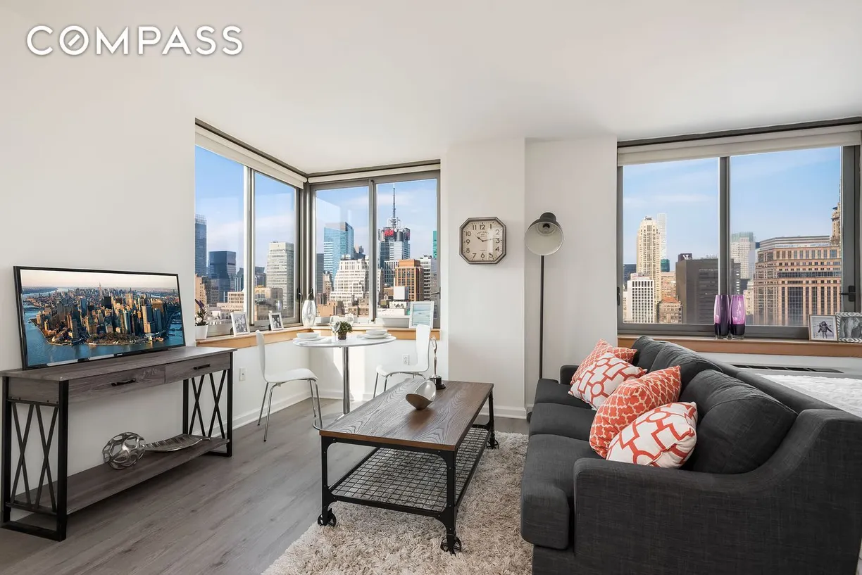 New York City Real Estate | View 35 West 33rd Street, 21A | 1 Bath