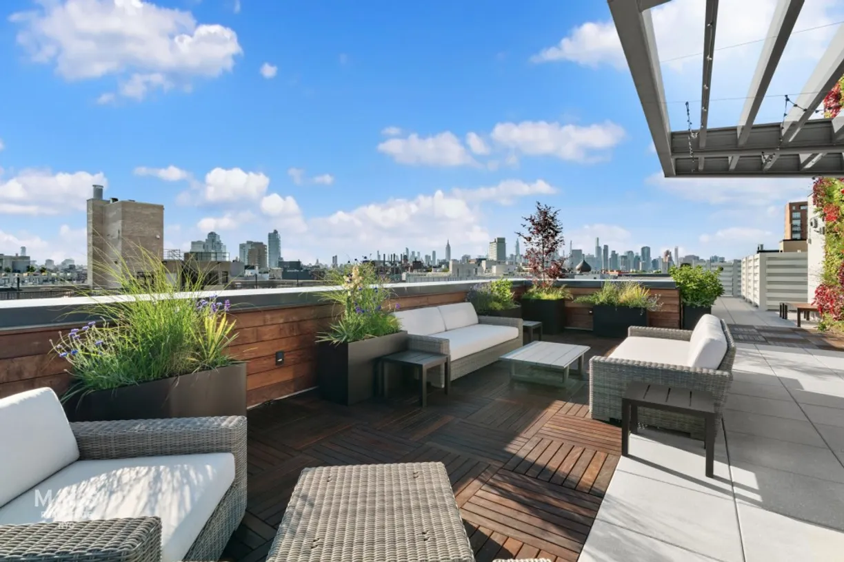 New York City Real Estate | View 526 Union Avenue, 303 | 2 Beds, 2 Baths