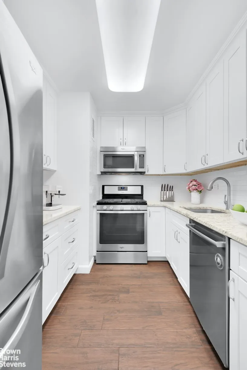 New York City Real Estate | View 333 Pearl Street, 11B | room 1
