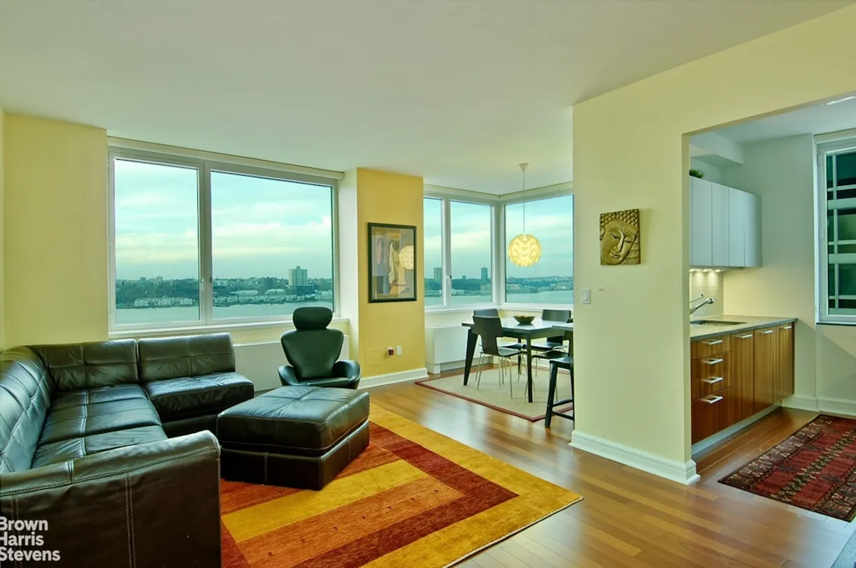New York City Real Estate | View 100 Riverside Boulevard, 17C | 3 Beds, 3 Baths