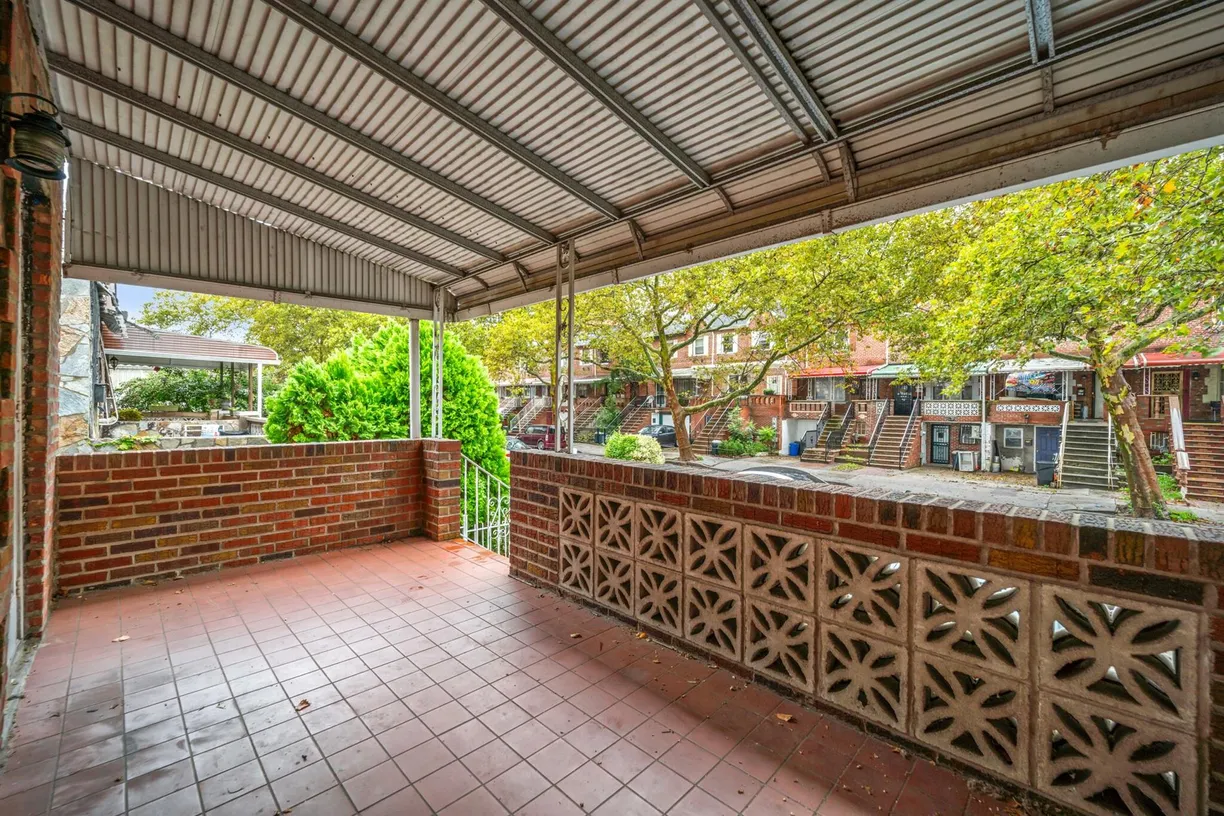 New York City Real Estate | View 61 E 54th Street | room 1
