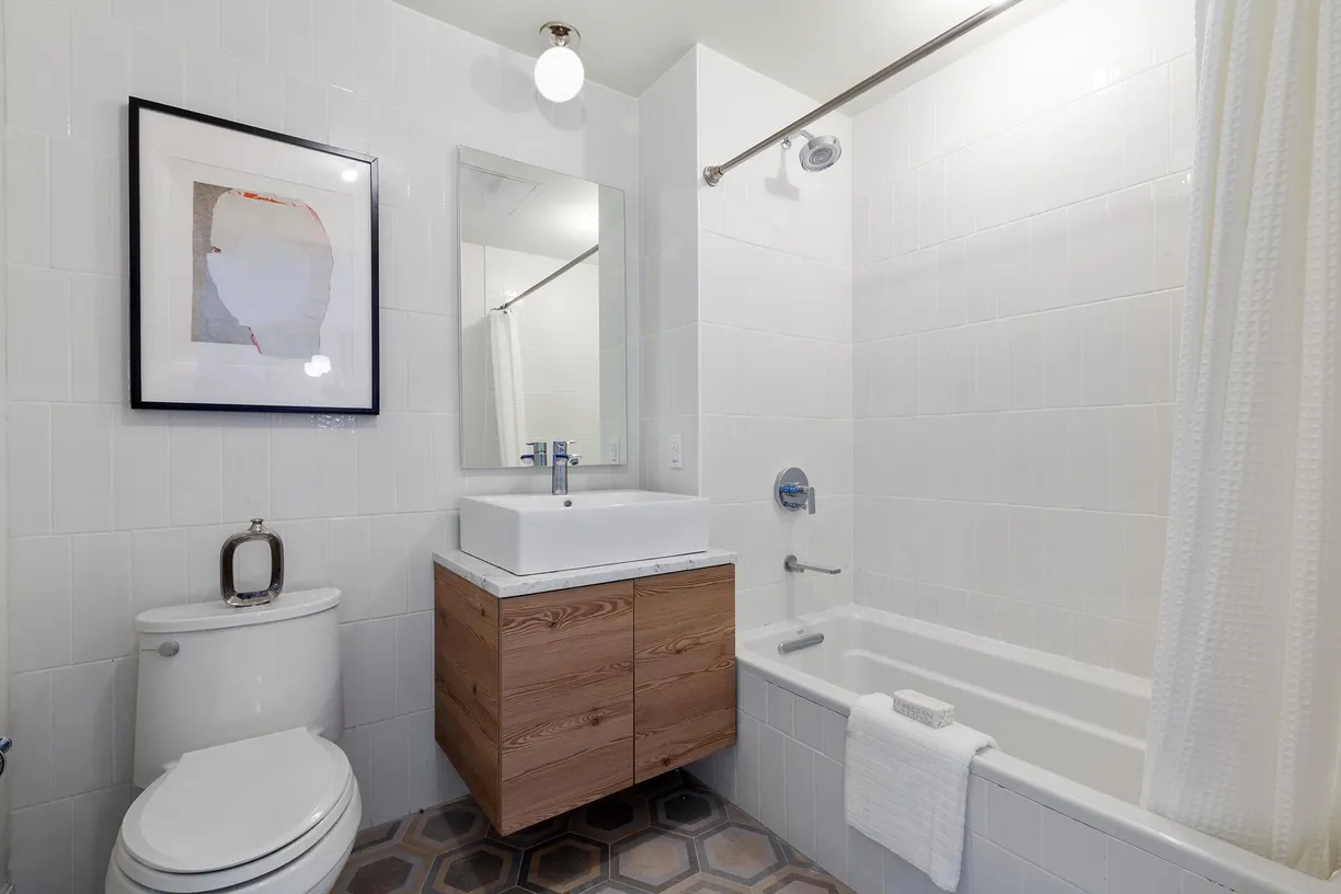 New York City Real Estate | View 734 5th Avenue, 2D | room 1