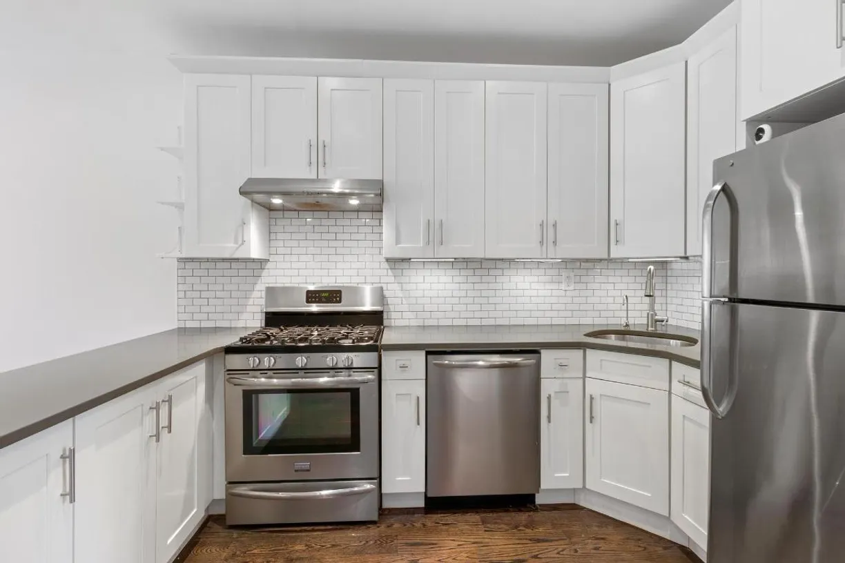 New York City Real Estate | View 30 A Gunther Place | room 1