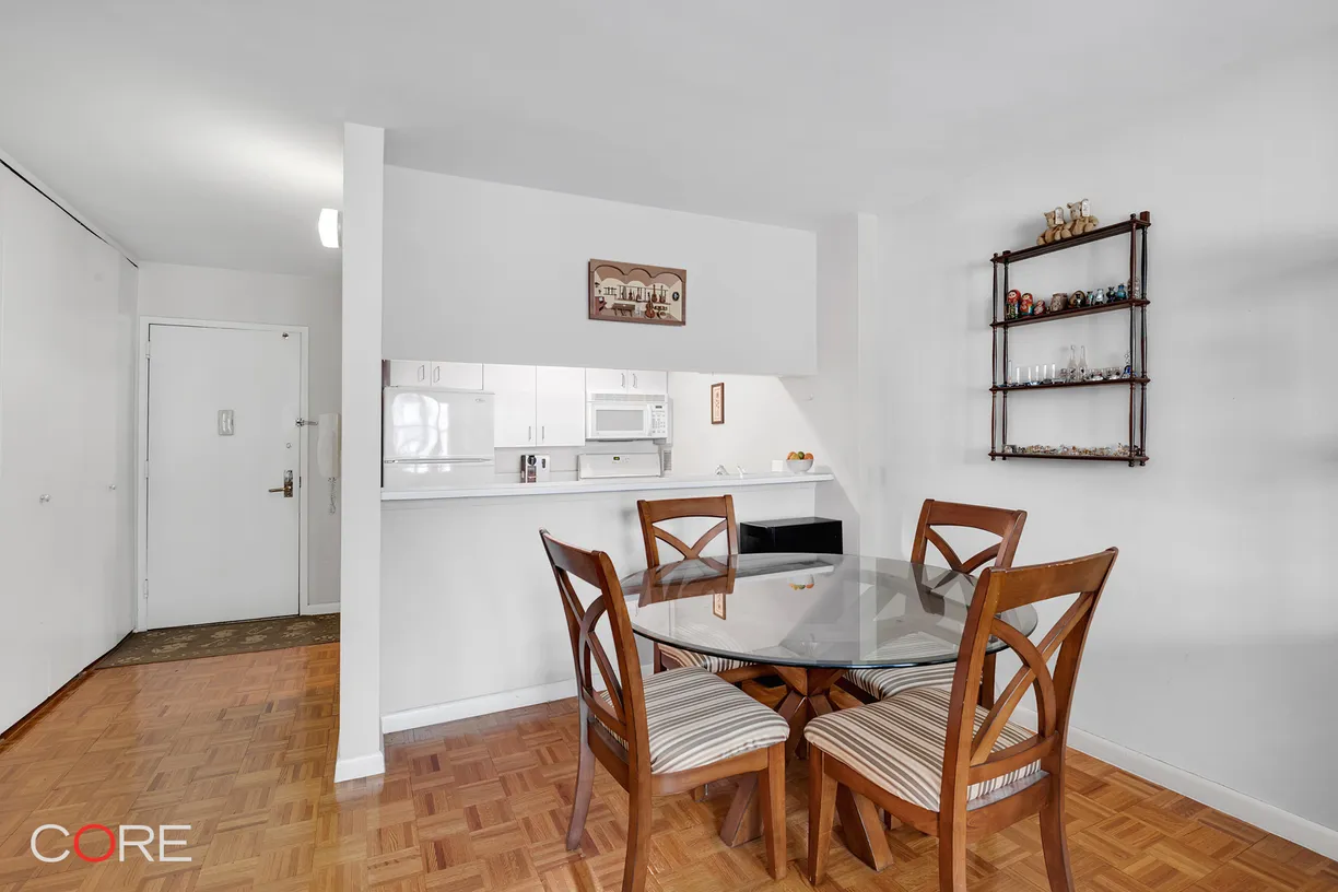 New York City Real Estate | View 2250 Broadway, 3J | room 1