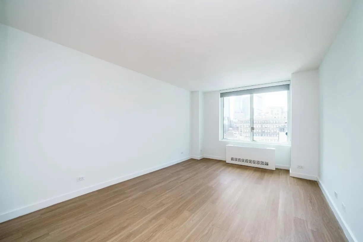 New York City Real Estate | View 321 W 37th Street, PH10 | room 2
