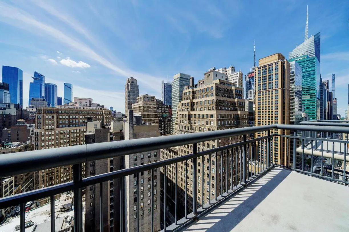 New York City Real Estate | View 321 W 37th Street, PH10 | 1 Bed, 1 Bath