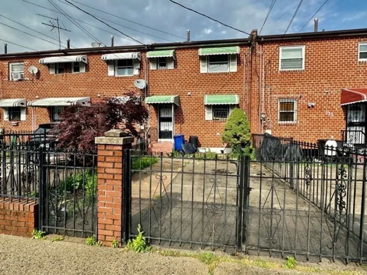 New York City Real Estate | View 511 Powell Street | 3 Beds, 3 Baths