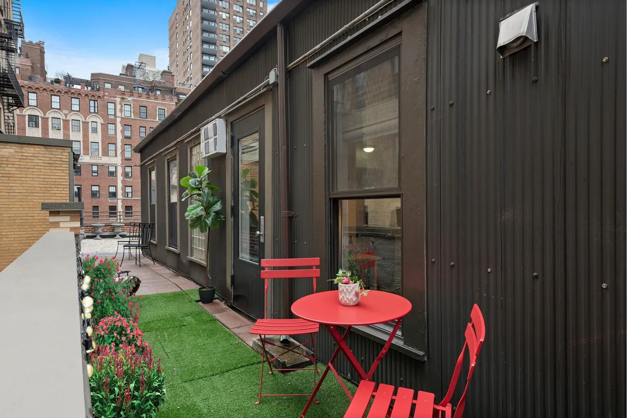 New York City Real Estate | View 103 E 84th Street, PH | 1 Bed, 1 Bath