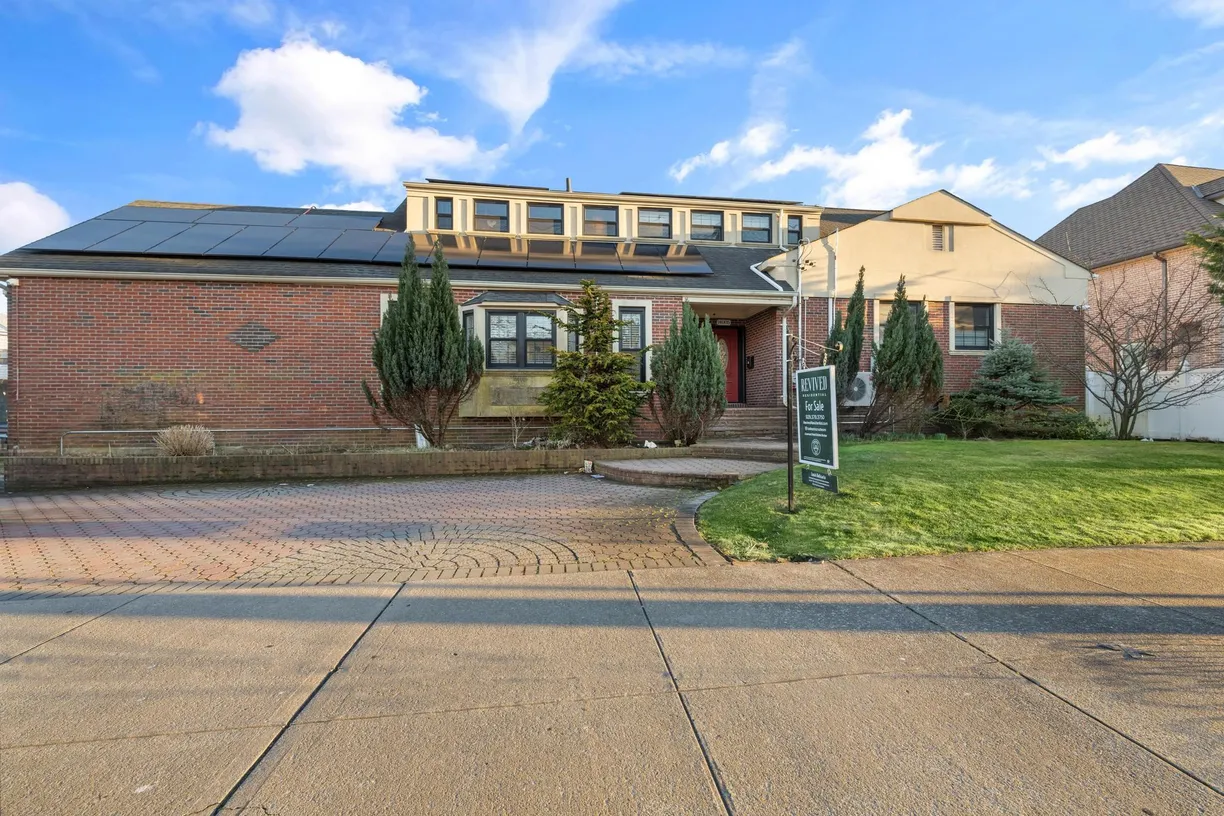 New York City Real Estate | View 140-05 Newport Avenue | 6 Beds, 4 Baths