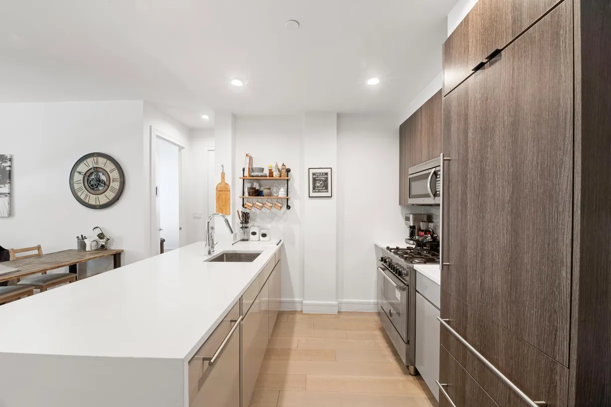 New York City Real Estate | View 695 6th Avenue, 2B | 2 Beds, 2 Baths