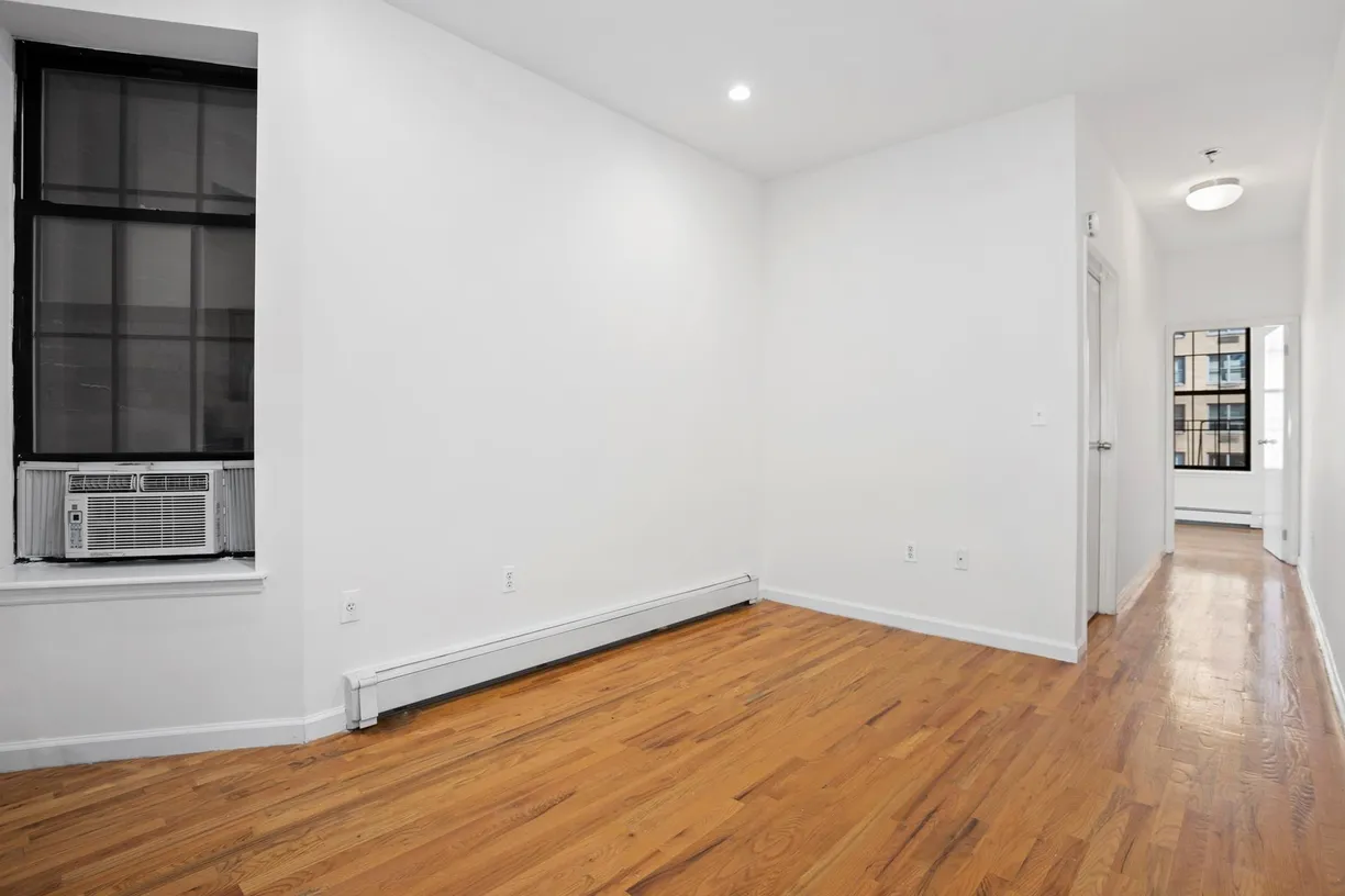 New York City Real Estate | View 340 E 86th Street, 14 | room 1