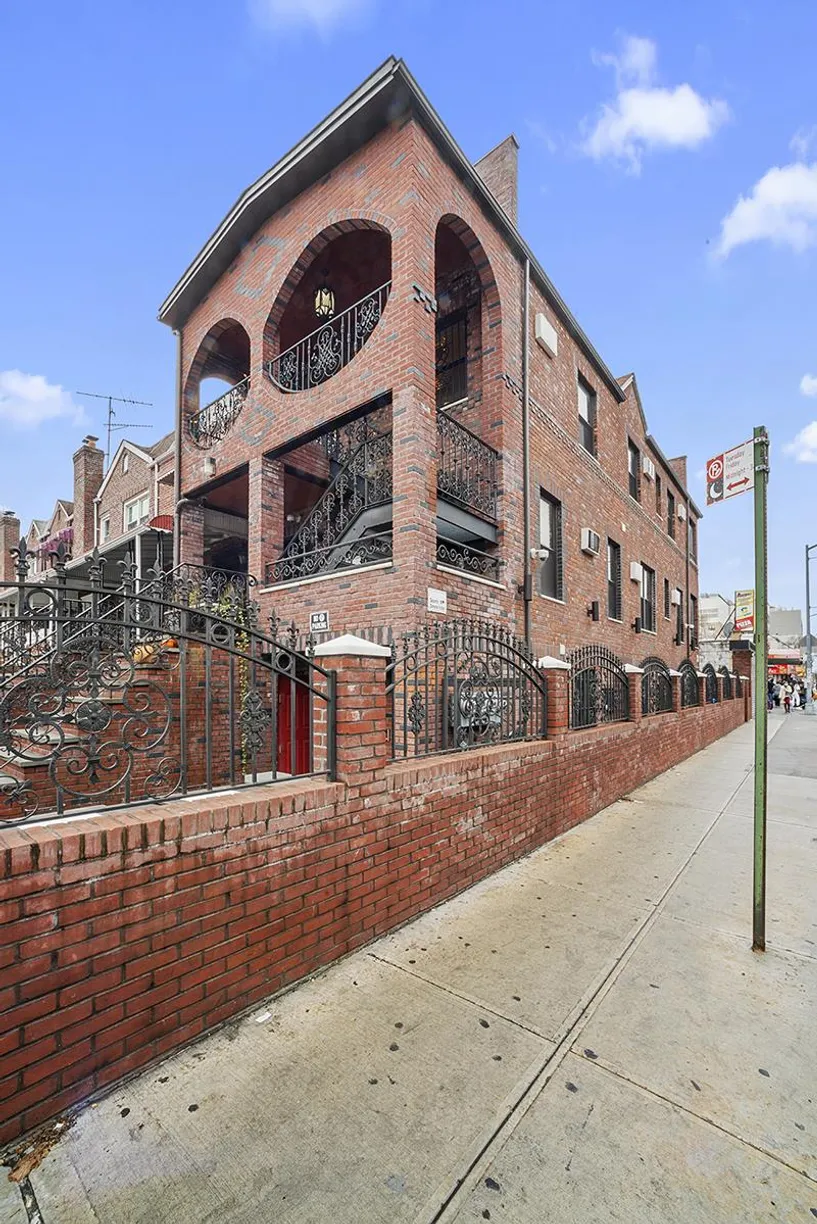 New York City Real Estate | View 70 E 39th Street | room 1