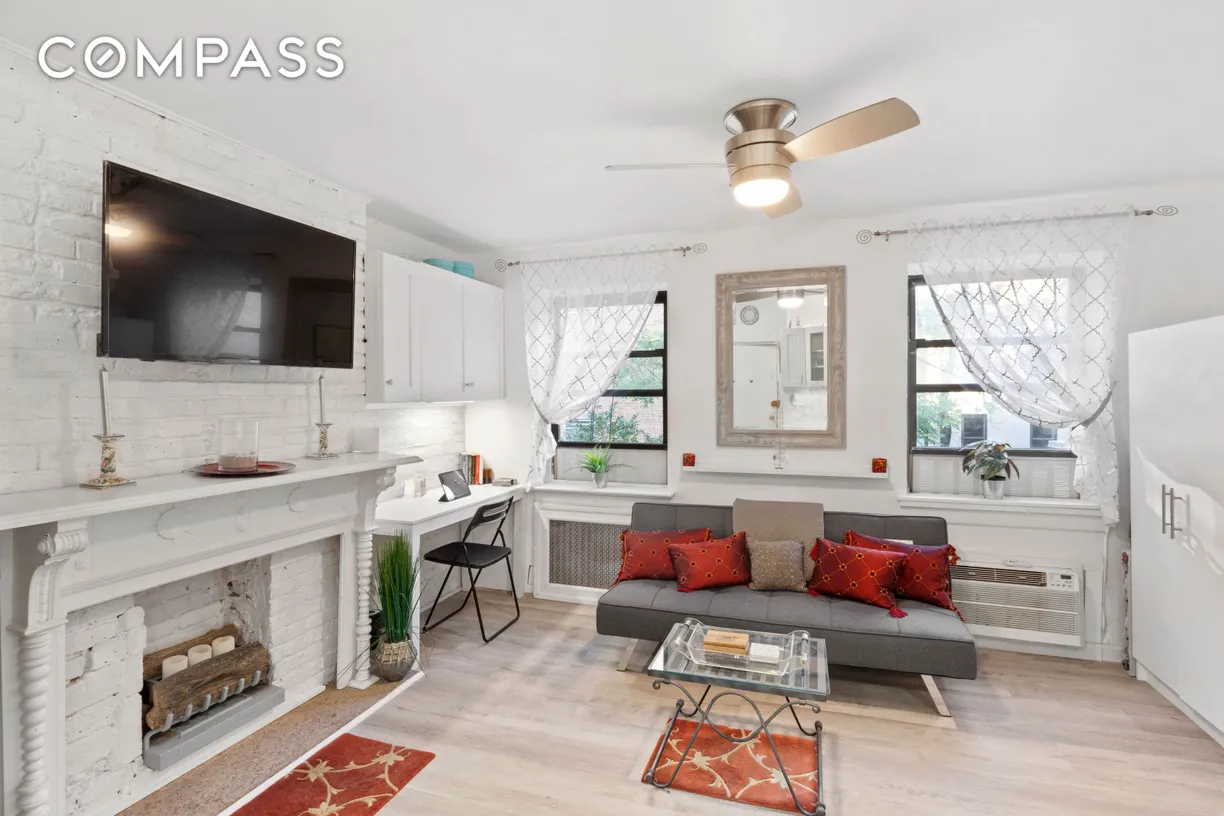New York City Real Estate | View 149 E 62nd Street, 4B | 1 Bath