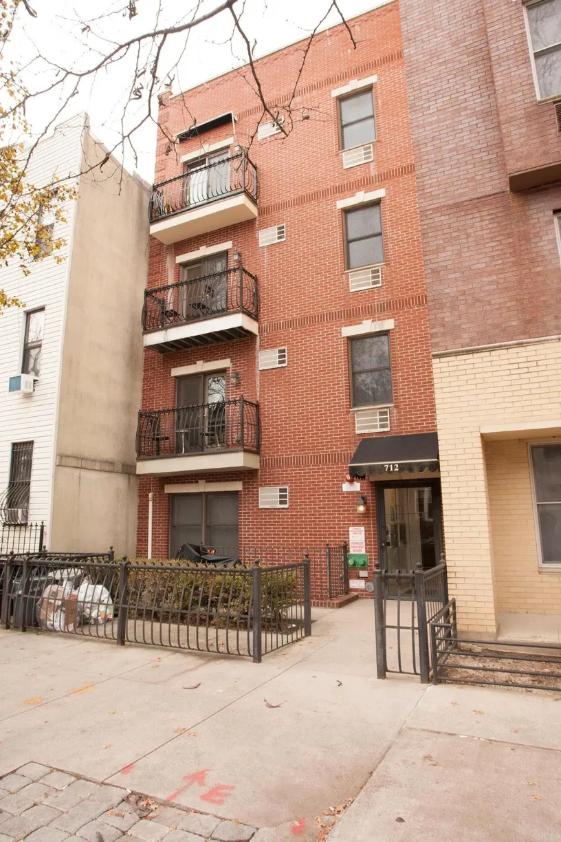 New York City Real Estate | View 712 6th Avenue, 4 | room 2