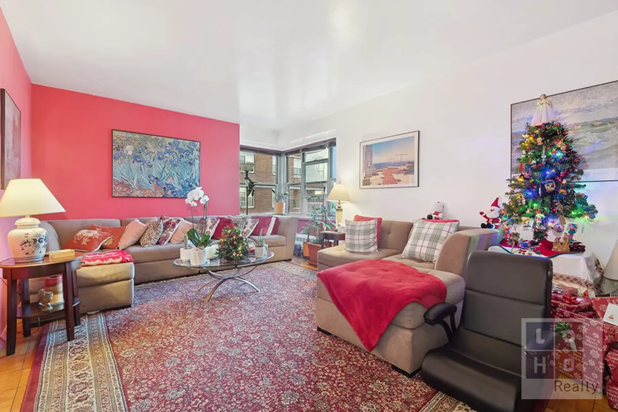 New York City Real Estate | View 570 Grand Street, H1405 | 3 Beds, 2 Baths