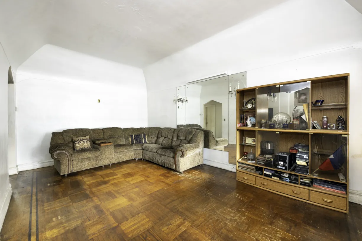 New York City Real Estate | View 641 E 49th Street | room 2