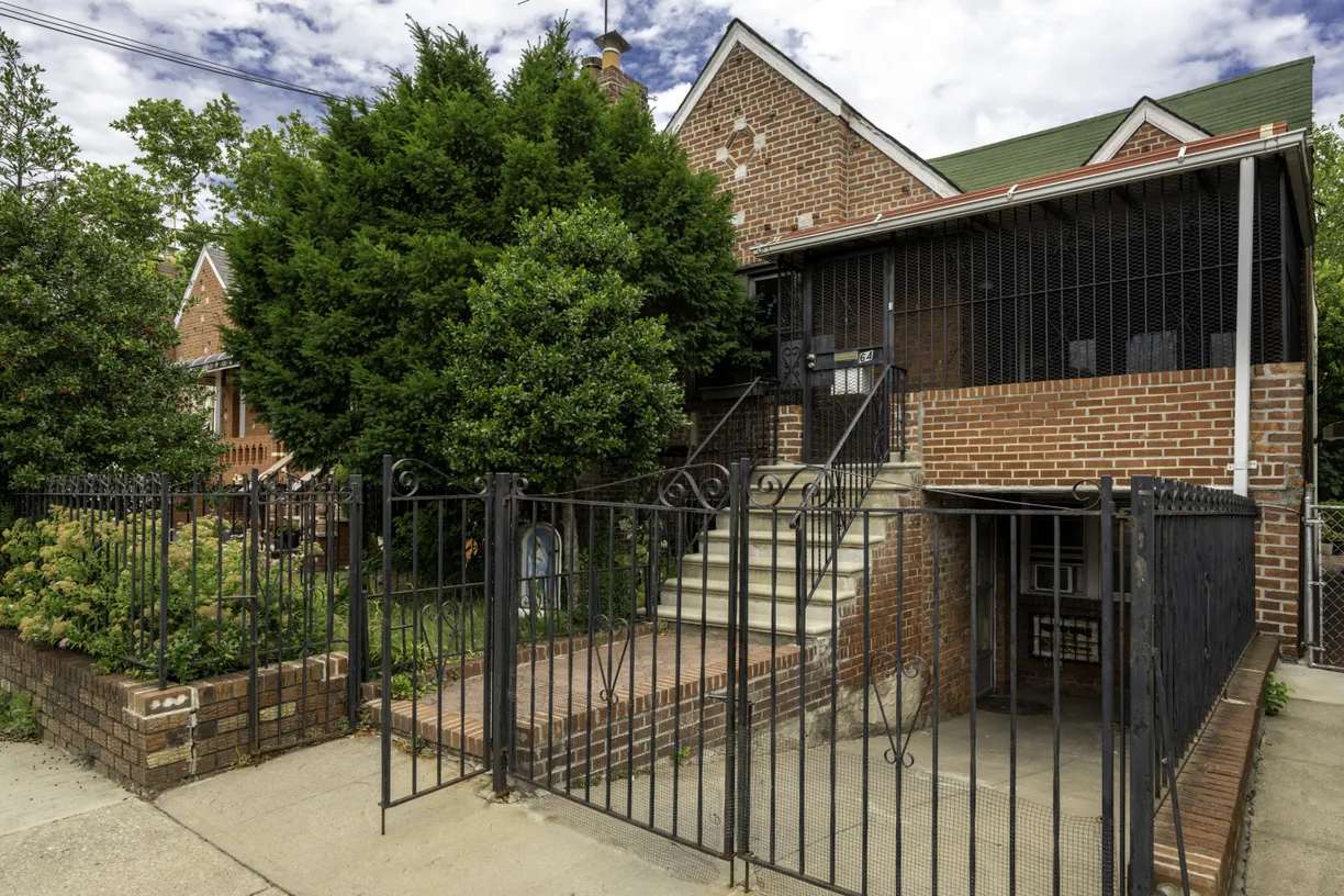 New York City Real Estate | View 641 E 49th Street | 3 Beds, 2 Baths