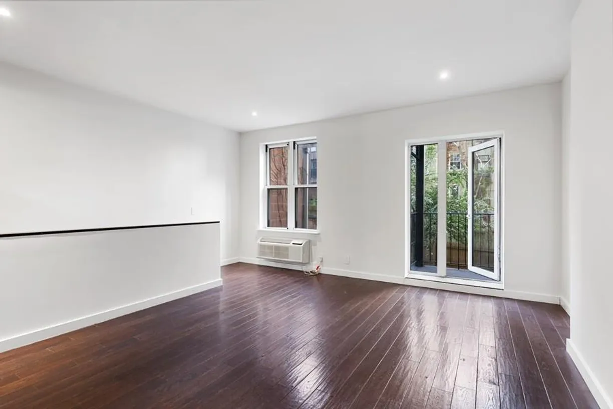 New York City Real Estate | View 358 W 30th Street, 1B | 1 Bed, 2 Baths